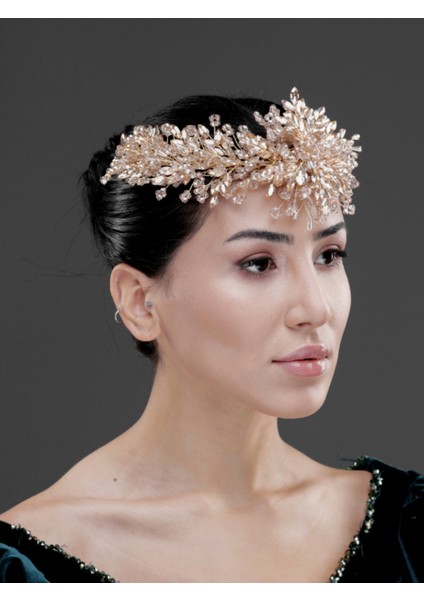 Kristal Çiçek Detaylı Işıltılı Taç – Zarif Saç Aksesuarı