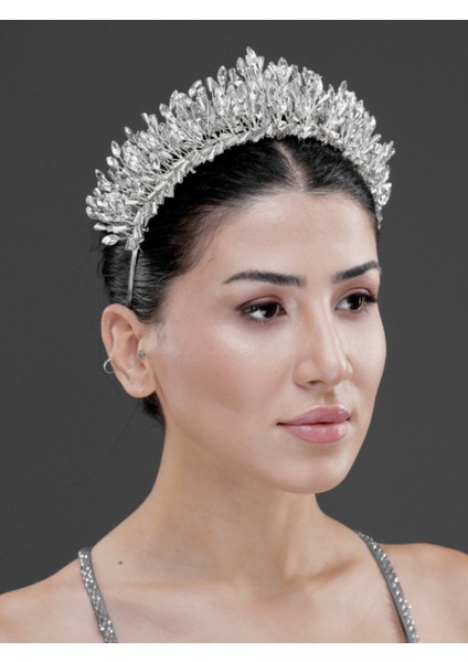 Taş Detaylı Kristal Prenses Taç – Işıltılı Gelin, Nişan ve Özel Davet Saç Aksesuarı