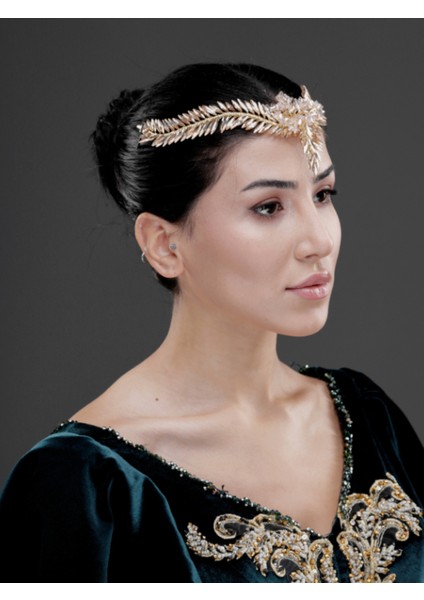 Kristal Taşlı Alın Detaylı Yaprak Form Saç Aksesuarı – Gelin, Kına ve Özel Gün Taç Tokası
