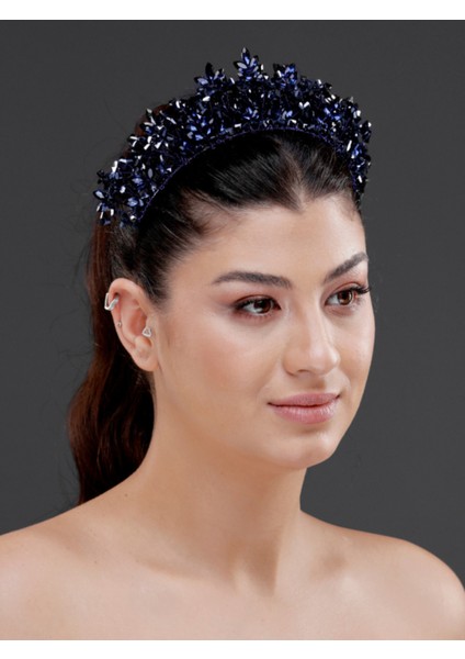 Zarif Kristal Taşlı Gelin Tacı – Işıltılı Gümüş Renk Düğün, Nişan ve Özel Gün Aksesuarı