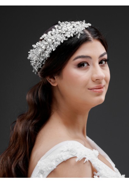 Kristal Taşlı Zarif Taç – Farklı Renk Seçenekleriyle Özel Gün Saç Aksesuarı fiyatları