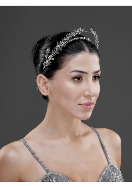 Kristal Taşlı Yaprak Desenli Şık Taç – Gelin, Nişan ve Özel Gün Saç Aksesuarı