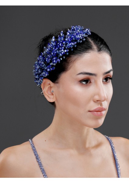 Kristal Taşlı Zarif Taç – Farklı Renk Seçenekleriyle Özel Gün Saç Aksesuarı