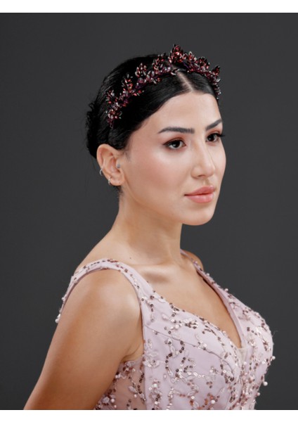 Yaprak Formlu Kristal Taşlı Taç – Gelin, Nişan, Davet ve Özel Gün Saç Aksesuarı