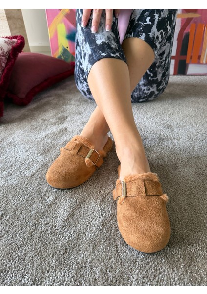 Kadın Yumuşak ve Hafif Kemerli Içi Tüylü Süet Ev Terliği modelleri