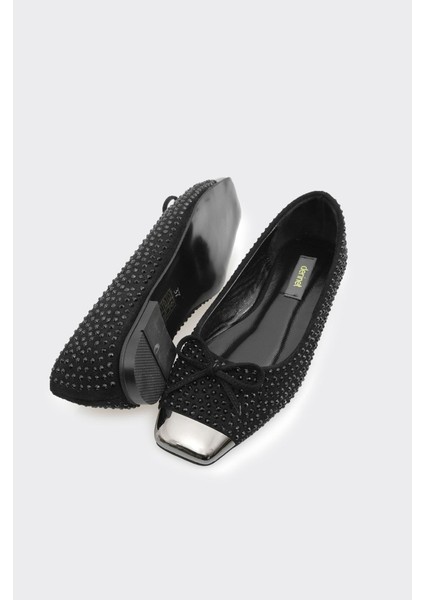 Burun Kısmı Tokalı Kadın Babet indirimleri