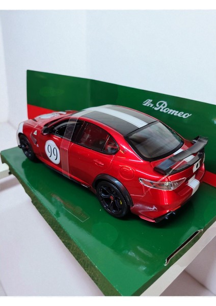 Koleksiyonluk Alfa Romeo Giulia Gta 99 1:18 Ölçek Metal Model Araba 25CM fırsatları