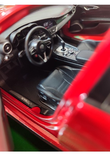 Koleksiyonluk Alfa Romeo Giulia Gta 99 1:18 Ölçek Metal Model Araba 25CM