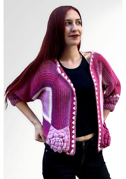 Pembe ve Lila Kare Desen El Örgüsü Kadın Hırka