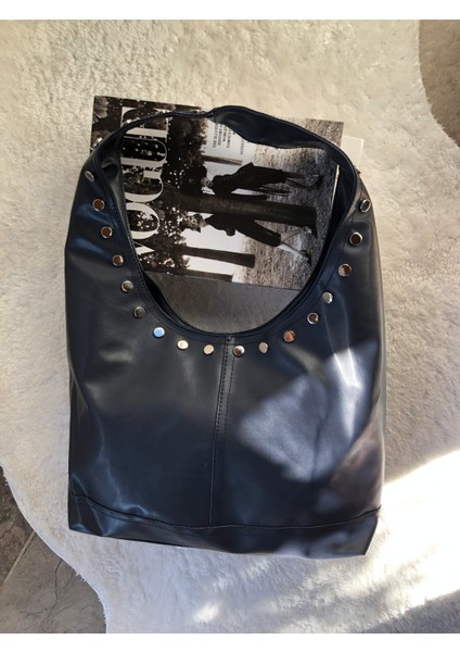 Zımba Detaylı Yumuşak Deri Omuz Çantası fiyatları