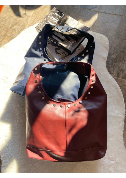 Zımba Detaylı Yumuşak Deri Omuz Çantası fiyatları