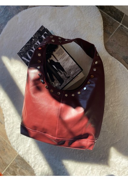 Zımba Detaylı Yumuşak Deri Omuz Çantası indirimleri