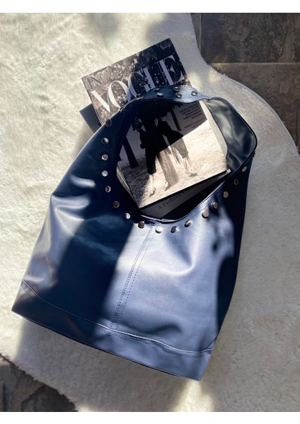 Zımba Detaylı Yumuşak Deri Omuz Çantası fiyatları