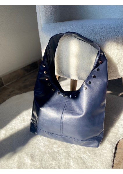 Zımba Detaylı Yumuşak Deri Omuz Çantası fırsatları