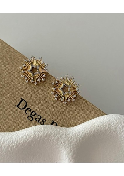 Zirkon Taşlı Küpe