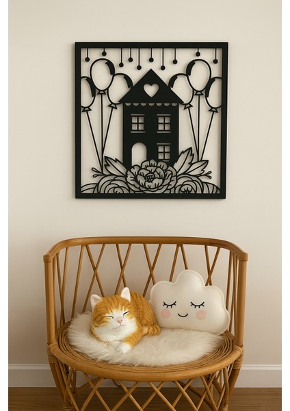 Neşeli Ev Figürlü Metal Tablo | Balon ve Çiçek Detaylı Duvar Dekoru fiyatları