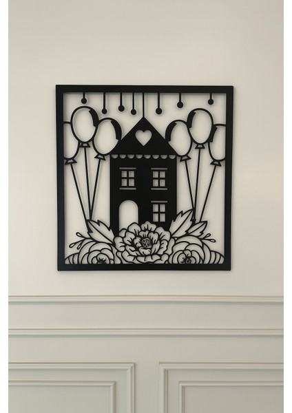 Neşeli Ev Figürlü Metal Tablo | Balon ve Çiçek Detaylı Duvar Dekoru modelleri