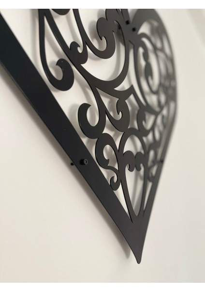 Desenli Kalp Figürlü Metal Tablo | Romantik Duvar Dekoru