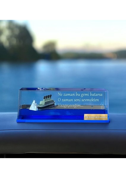 Kişiye Özel Yazılı Batmayan Aşk Gemisi Sevgililer Günü Hediyesi Titanik Kar Küresi indirimleri