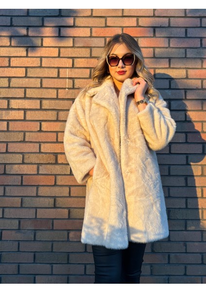 Ekstra Yumuşak Doku Dolgun Kancalı Uzun Kürk Kaban modelleri