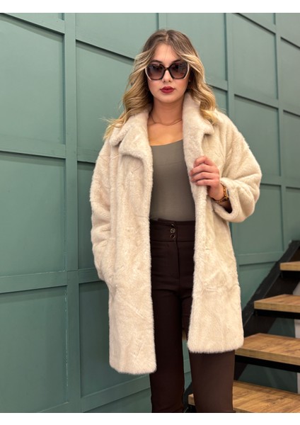 Ekstra Yumuşak Doku Dolgun Kancalı Uzun Kürk Kaban