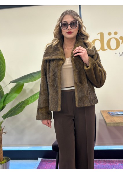 Ekstra Yumuşak Doku Dolgun Kancalı Kürk Mont modelleri