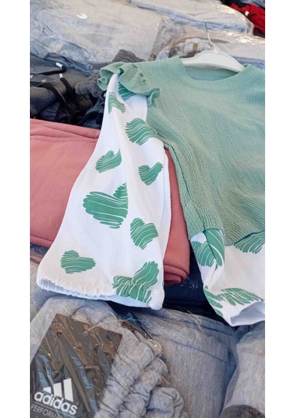 Sevgiyle Tasarlandı Kalple Giydirildi – Pembe Çocuk Takımı fırsatları