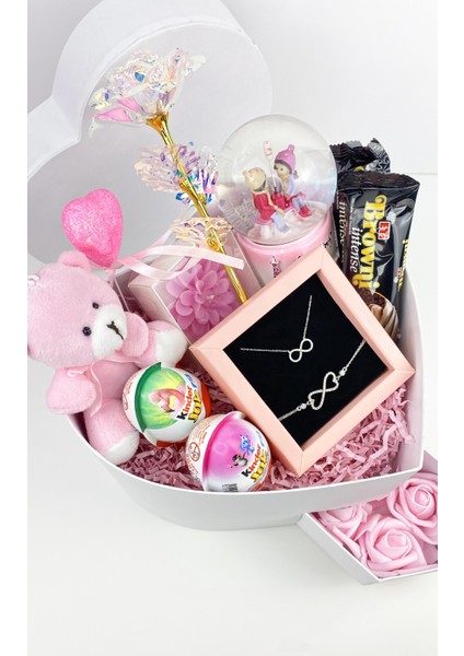 Sonsuz Aşk Kutusu – Peluş Ayıcık, Işıltılı Gül ve Kolye Setiyle (925 Ayar Gümüş Kolye ve Bileklik)