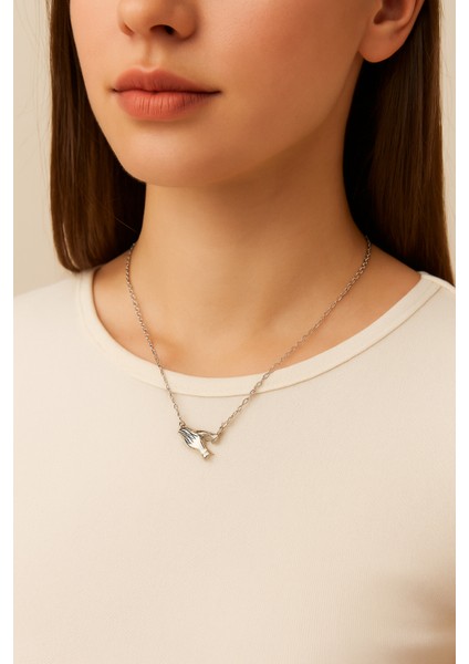 Gümüş Renk Mıknatıslı El Ele Tutuşan Sevgili Arkadaş Kolyesi