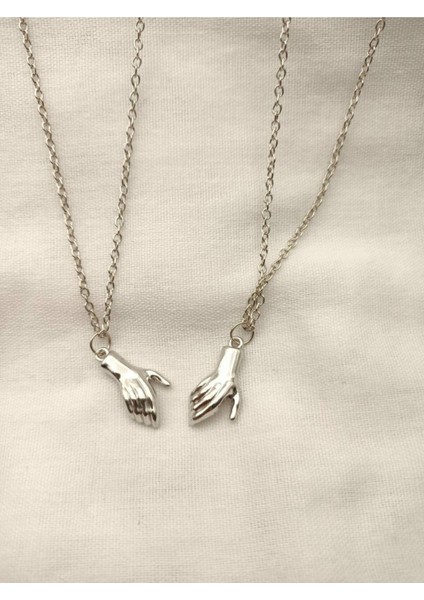 Gümüş Renk Mıknatıslı El Ele Tutuşan Sevgili Arkadaş Kolyesi indirimleri