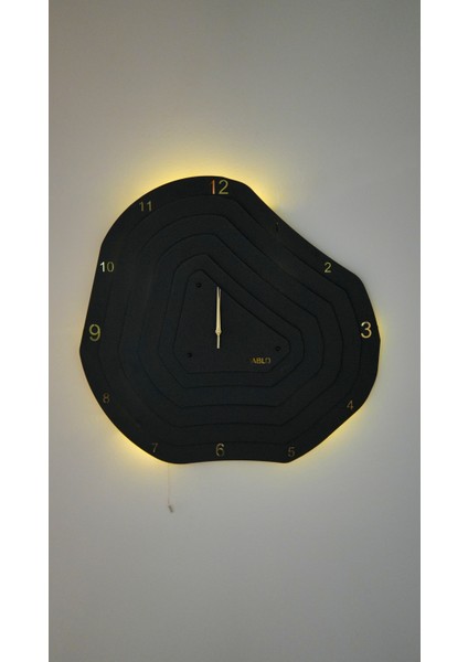 Piramid | Bablo Premium Duvar Saatleri