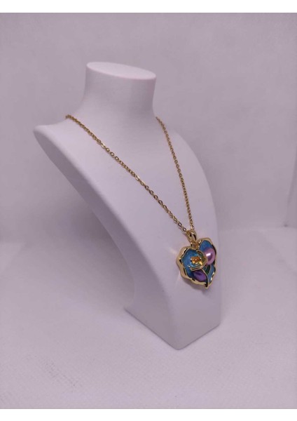 Inci Detaylı Deniz Kabuğu Figürlü Çelik Kadın Kolye