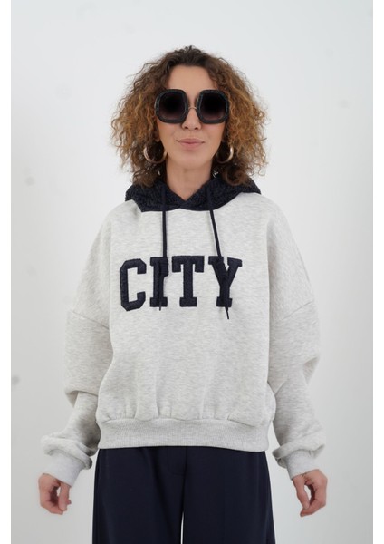 City Nakışlı Peluş Kapüşonlu Sweatshirt fırsatları