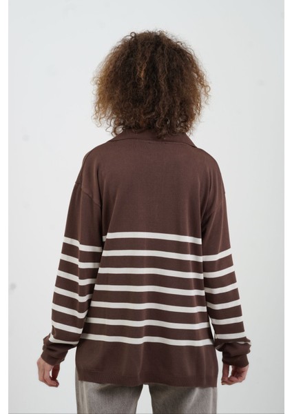 Kahve Çizgili Fermuarlı Polo Yaka Kazak fırsatları