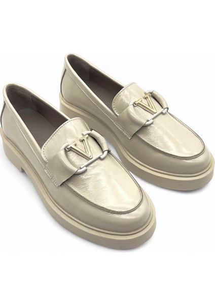 Vellagio Ekru Rugan Hakiki Deri Kadın Loafer fiyatları
