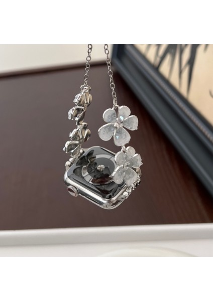 Apple Watch 10 46MM/ULTRA 2/ultra 49MM/9 8 7 45MM/SE (2023) Se (2022) Se 6 5 4 44MM/3 2 1 42MM Çiçek Zincir Kayış-Gümüş (Yurt Dışından) modelleri