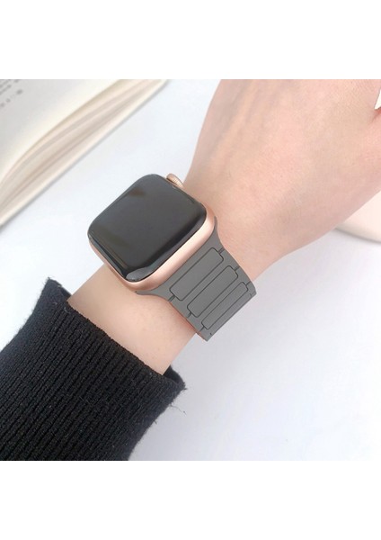 Apple Watch Series 10 Ultra 9 8 7 Se 6 5 4 3 2 1 46MM 49MM 45MM 44MM 42MM Üç Boncuk Tasarımlı Manyetik Silikon Saat Kayışı - Gri/turuncu (Yurt Dışından) indirimleri