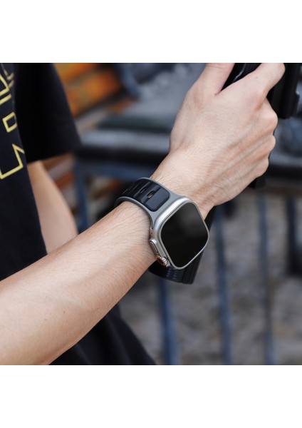 Apple Watch Series 10 42MM/9 8 7 41MM/SE (2023) Se (2022) Se 6 5 4 40MM/3 2 1 38MM Için Çift Renkli Silikon Kayış - Gri + Siyah (Yurt Dışından) indirimleri