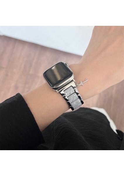 Apple Watch Series 10 46MM/ULTRA 2 Ultra 49MM/SERIES 9 8 7 45MM/SE (2023) Se (2022) Se 6 5 4 44MM/3 2 1 42MM Için 3 Boncuklu Kayış - Gümüş Ekleme (Yurt Dışından) modelleri