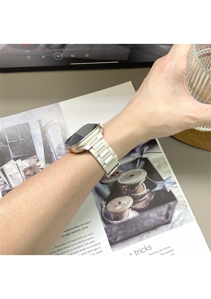 Apple Watch Series 10 42MM/9 8 7 41MM/SE (2023) Se (2022) Se 6 5 4 40MM/3 2 1 38MM Paslanmaz Çelik + Ka Kayış - Bej + Starlight Toka (Yurt Dışından) fırsatları