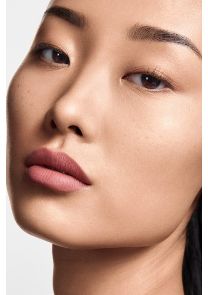 Dramatique Mega Dudak Kalemi, Mat