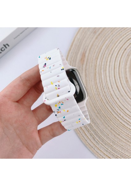 Apple Watch Series 10 42MM/9 8 7 41MM/SE (2023) Se (2022) Se 6 5 4 40MM/3 2 1 38MM Için Manyetik Silikon Kayış - Antik Beyaz+Mavi (Yurt Dışından) fiyatları