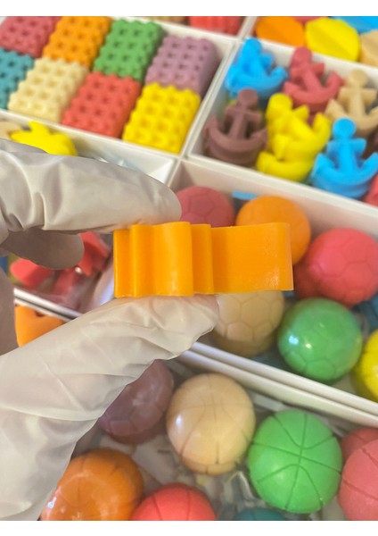 HEDİYELİK, DEKORATİF RENKLİ PALMİYE SABUNLAR 16 ADET KUTU İÇİNDE modelleri