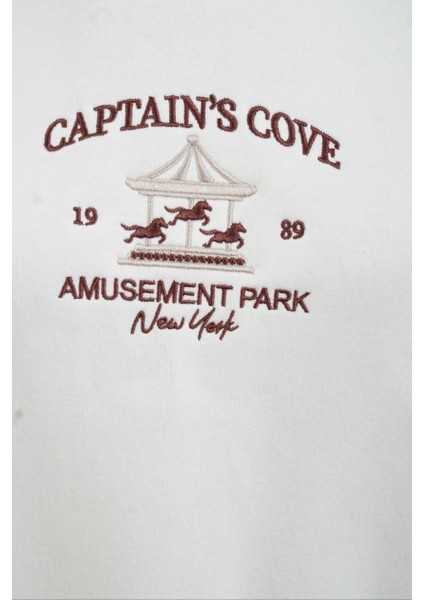 Atlı Karınca Nakışlı Oversize Sweatshirt modelleri