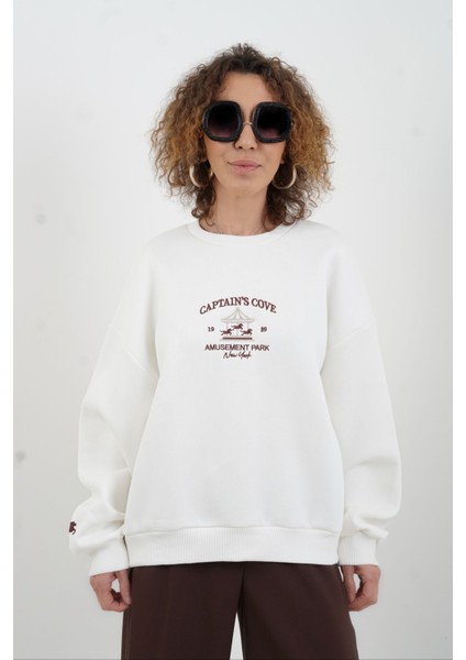 Atlı Karınca Nakışlı Oversize Sweatshirt