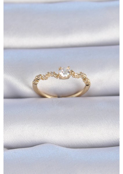 Pirinç Gold Renk Tek Taş Model Zirkon Taşlı Kadın Yüzük