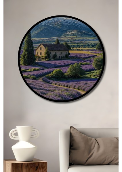 Çerçeve Görünümlü Lavanta Tarlasında Dağ Manzaralı Ahşap Mdf Dekoratif Tablo Yuvarlak Tablo