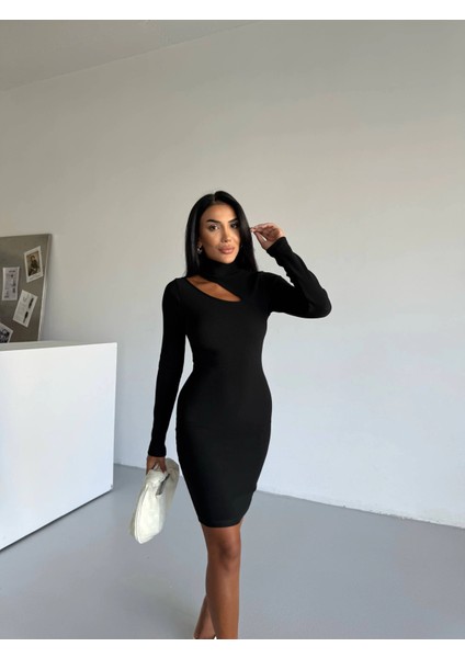 Boğazlı Gögüs Dekolteli Elbise Siyah modelleri
