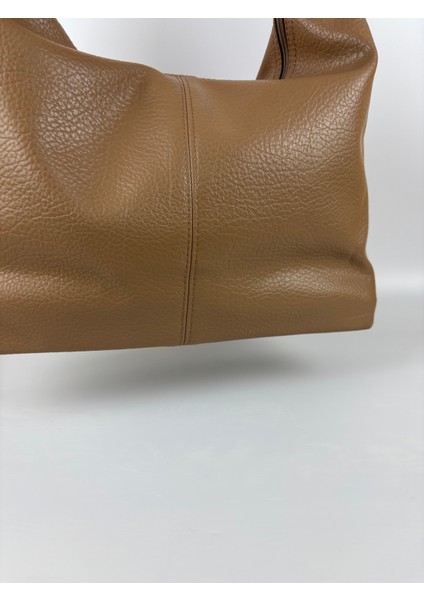 Kadın Suni Deri Taba Kapitone Dokulu Maxi Boy Omuz Çantası fiyatları