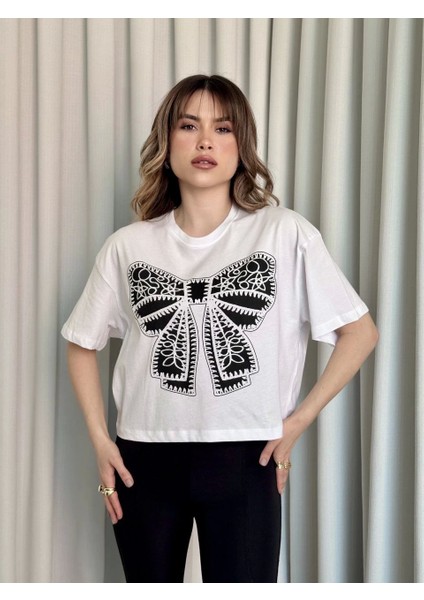 Oversize Beyaz Baskılı Crop Tişört